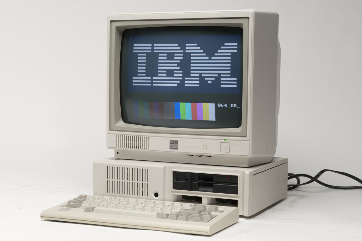 ПК IBM 5150. Первый персональный IBM PC (модель IBM 5150). IBM PC 5150. Первый компьютер IBM 1981.